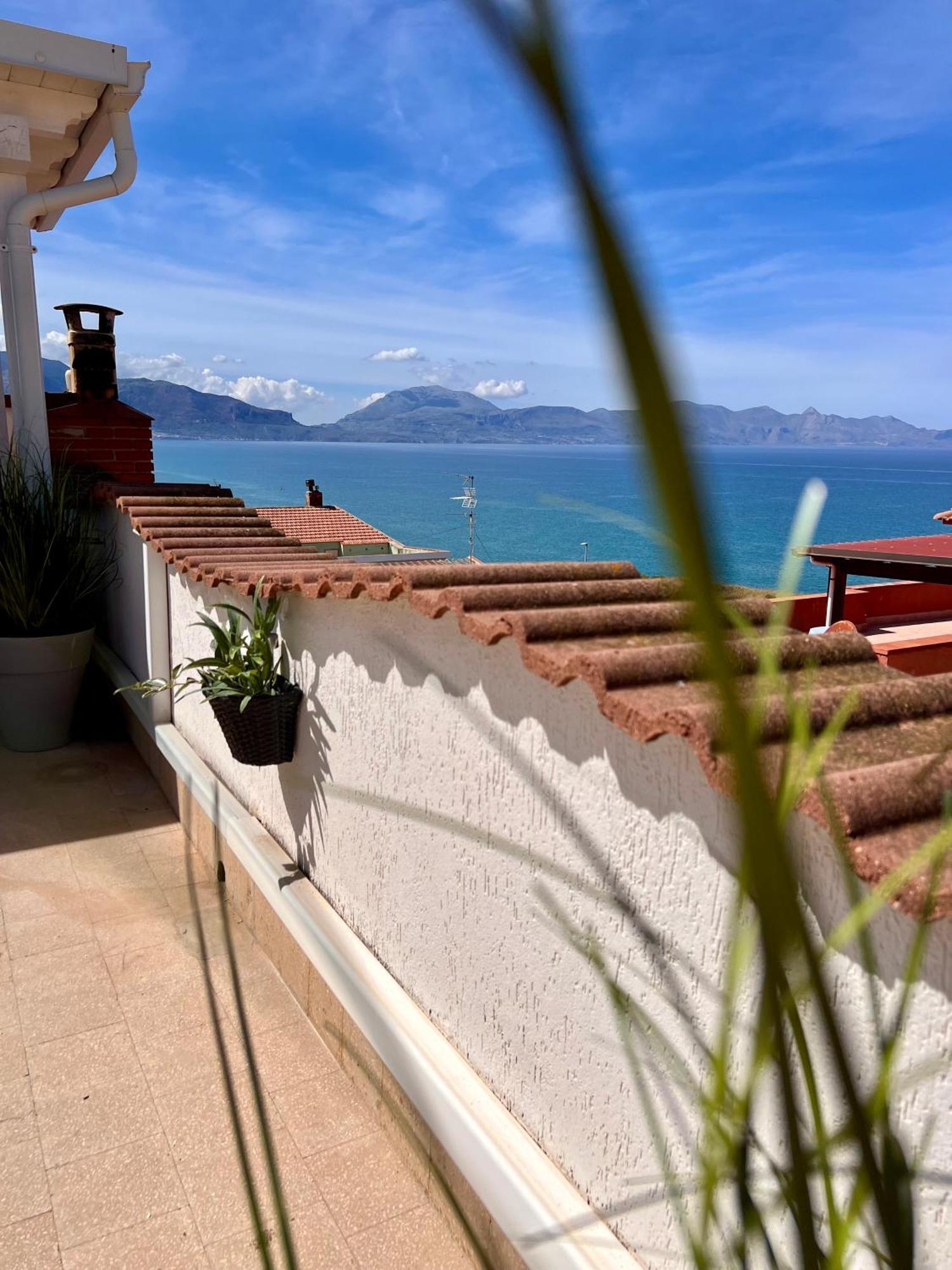 Casa Vacanze Anna Balestrate Esterno foto
